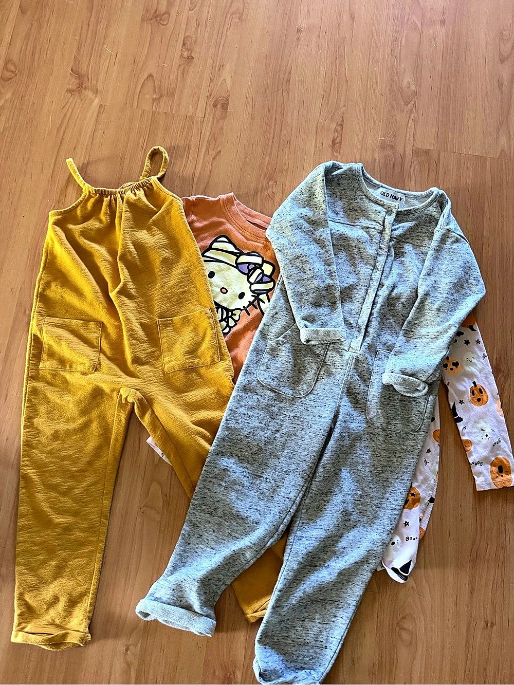 Bundle of 4 Old Navy Kids Halloween Fall 5T